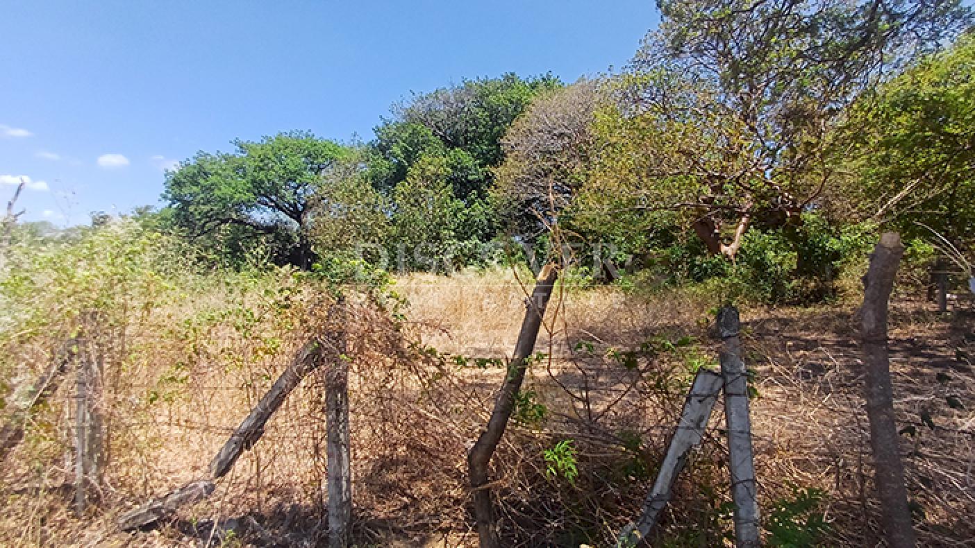  Land for sale ideal for a home on Carretera Vieja a Leon