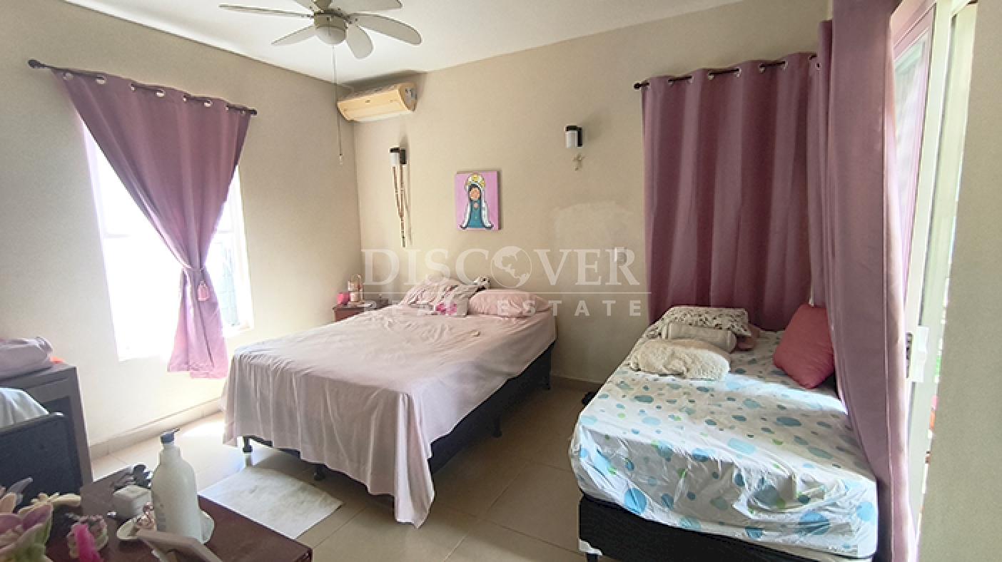 Cozy house for sale in Santo Domingo 
