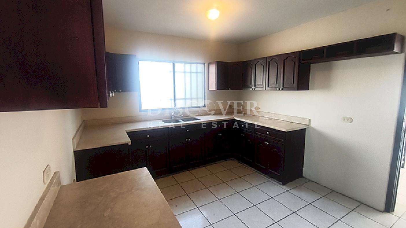 Cozy house for rent in Villa Fontana