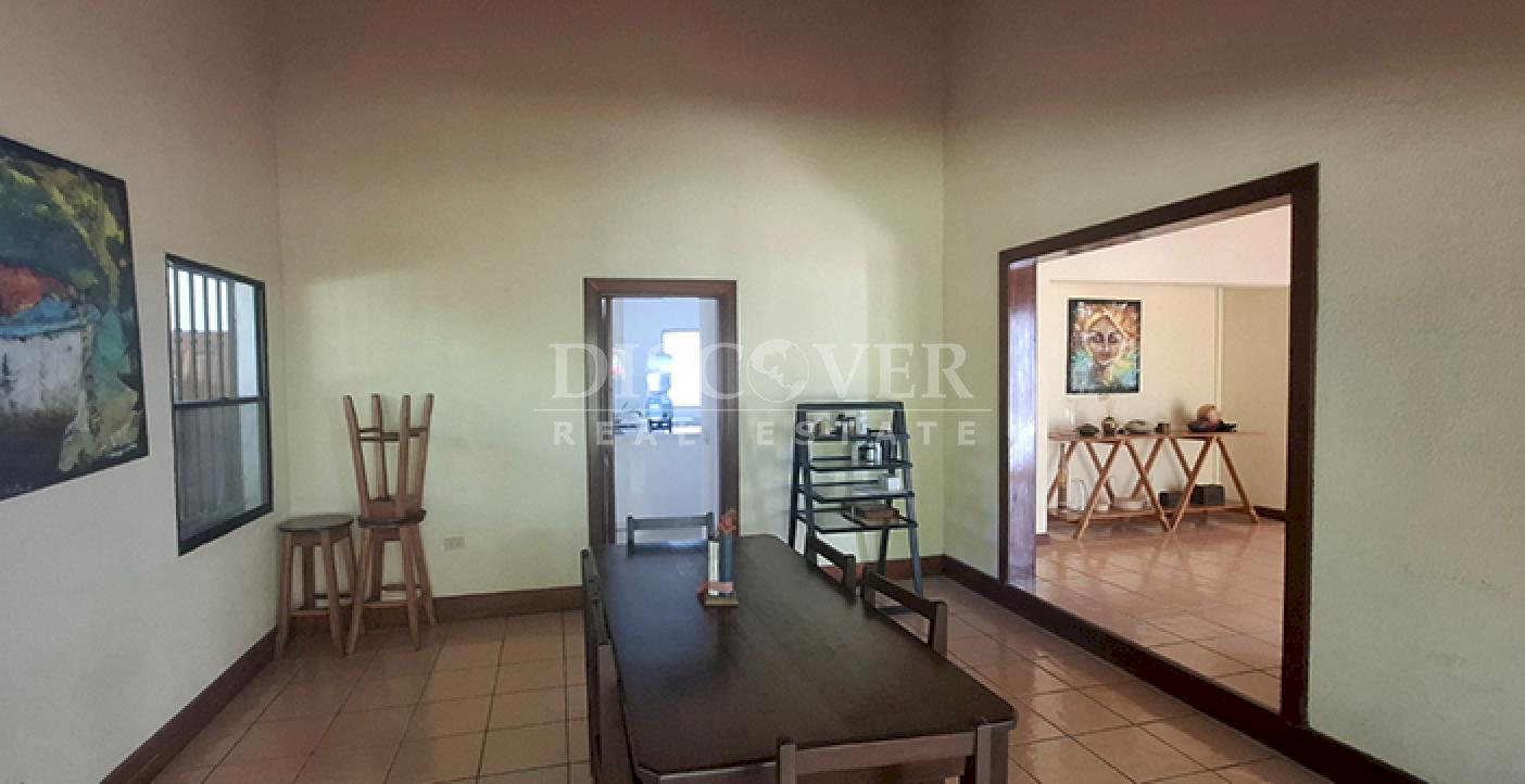  Cozy house for sale on Carretera Sur