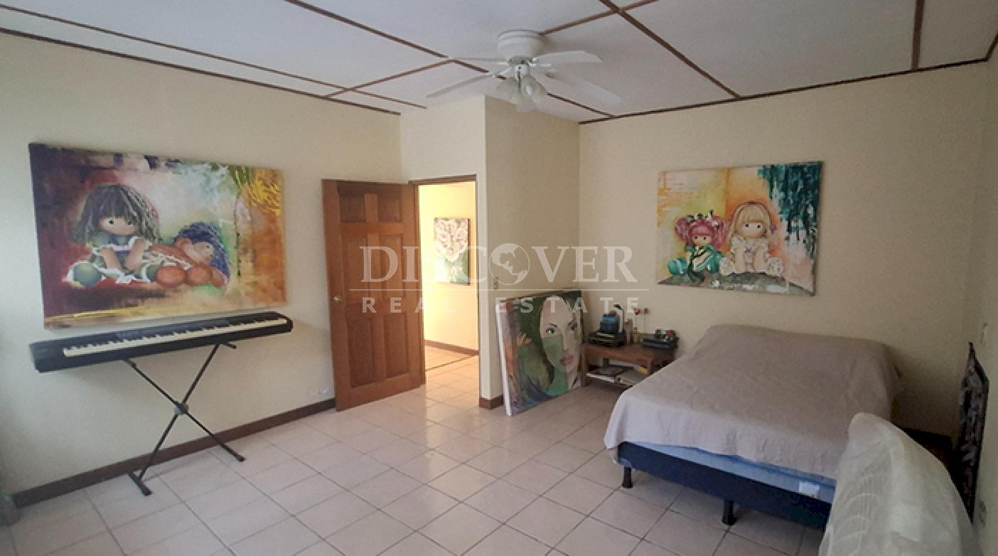  Cozy house for sale on Carretera Sur