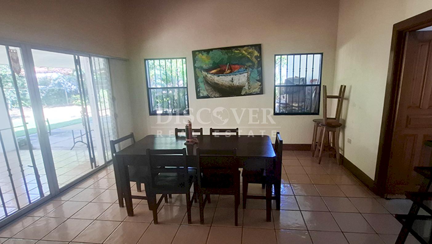  Cozy house for sale on Carretera Sur
