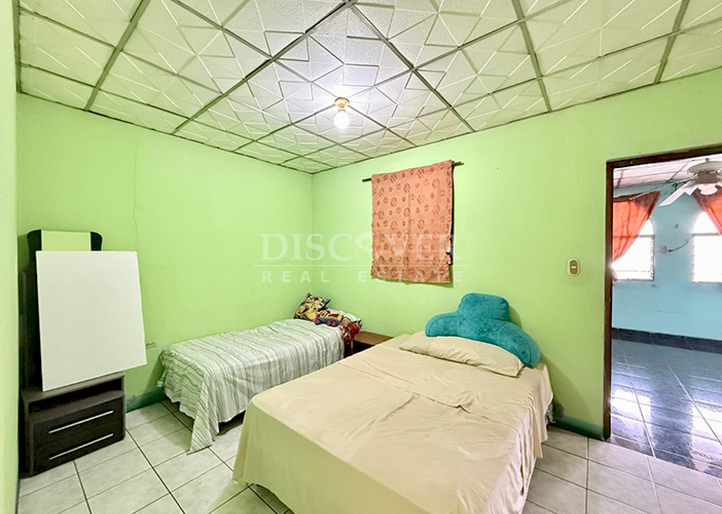  House for Sale or Rent in Linda Vista