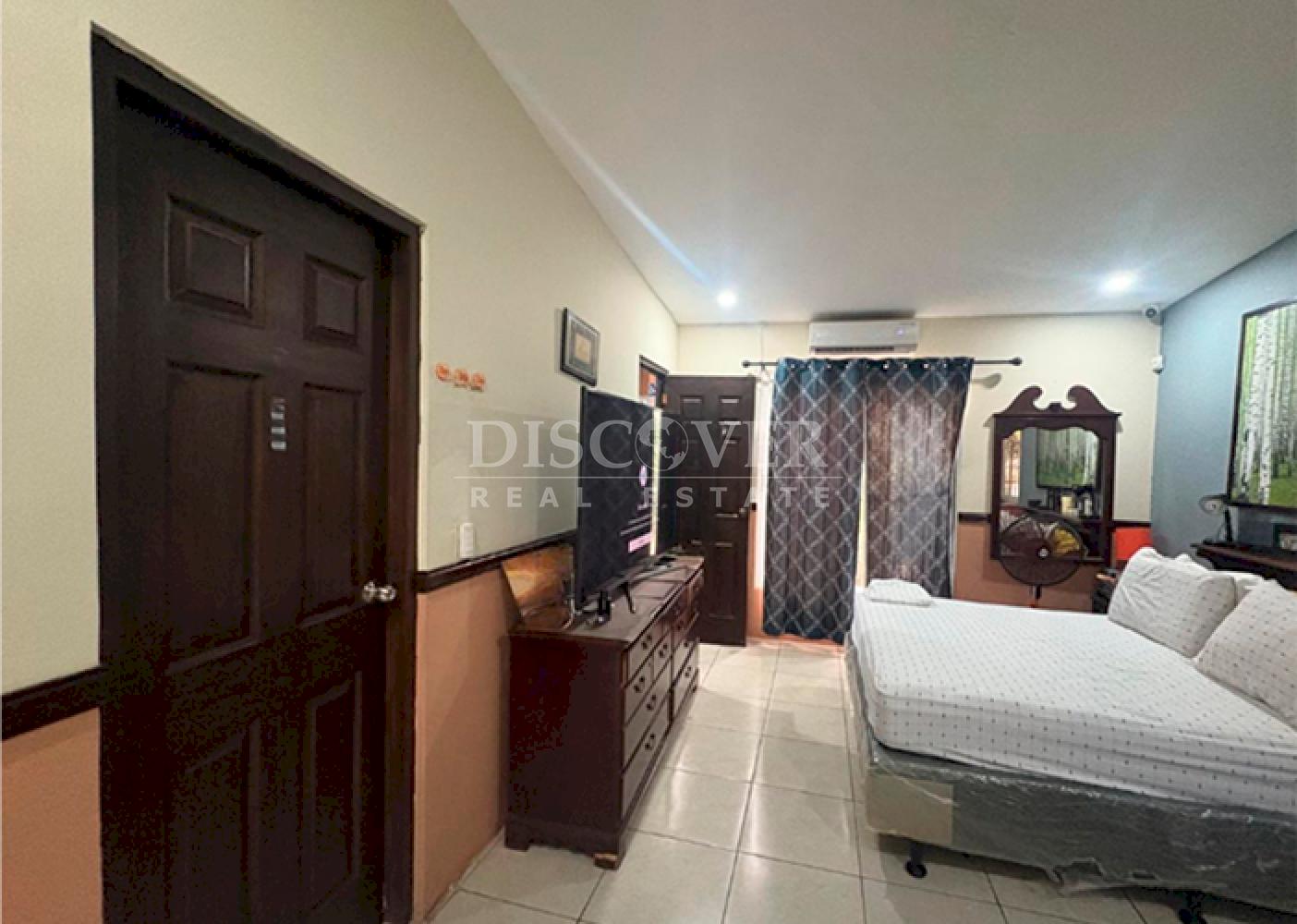  House for sale in a residential neighborhood in Las Colinas