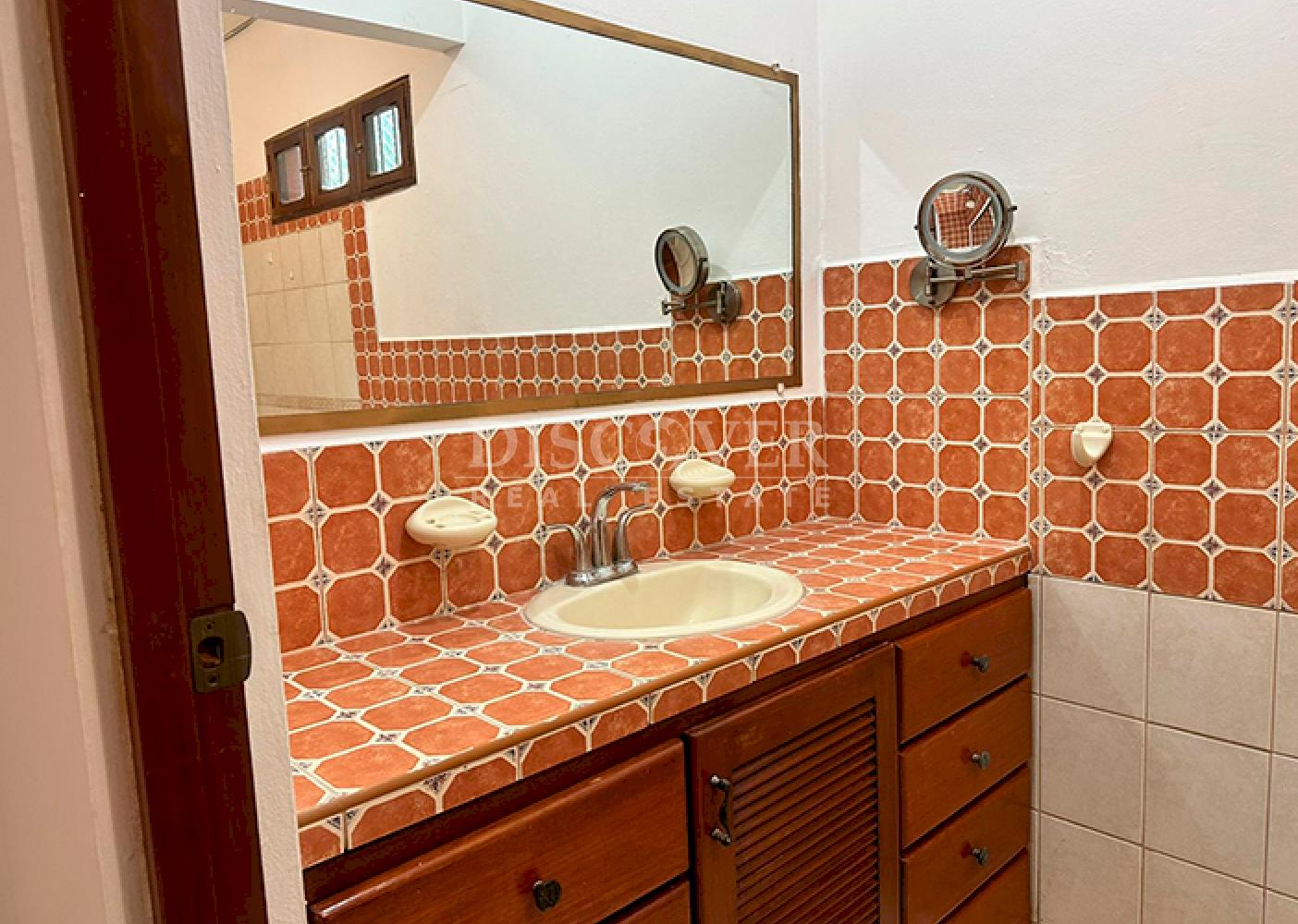 House for sale with spectacular views of the valley on Carretera Sur