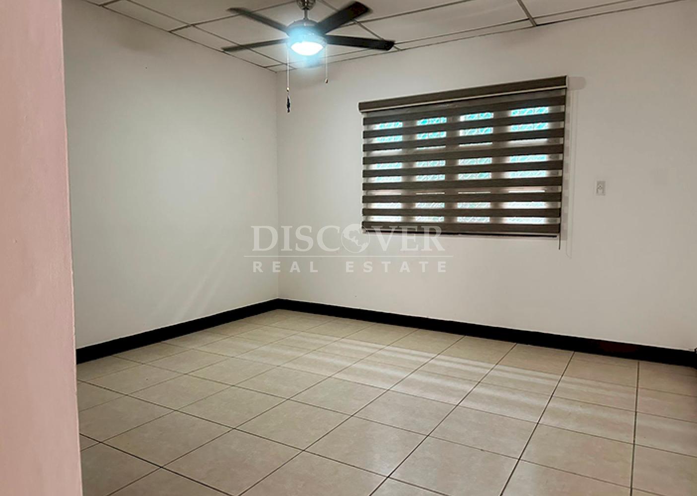 House for sale with spectacular views of the valley on Carretera Sur