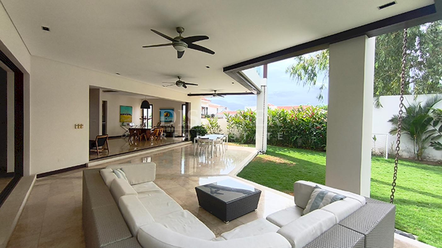  Spacious House for Rent in Santo Domingo