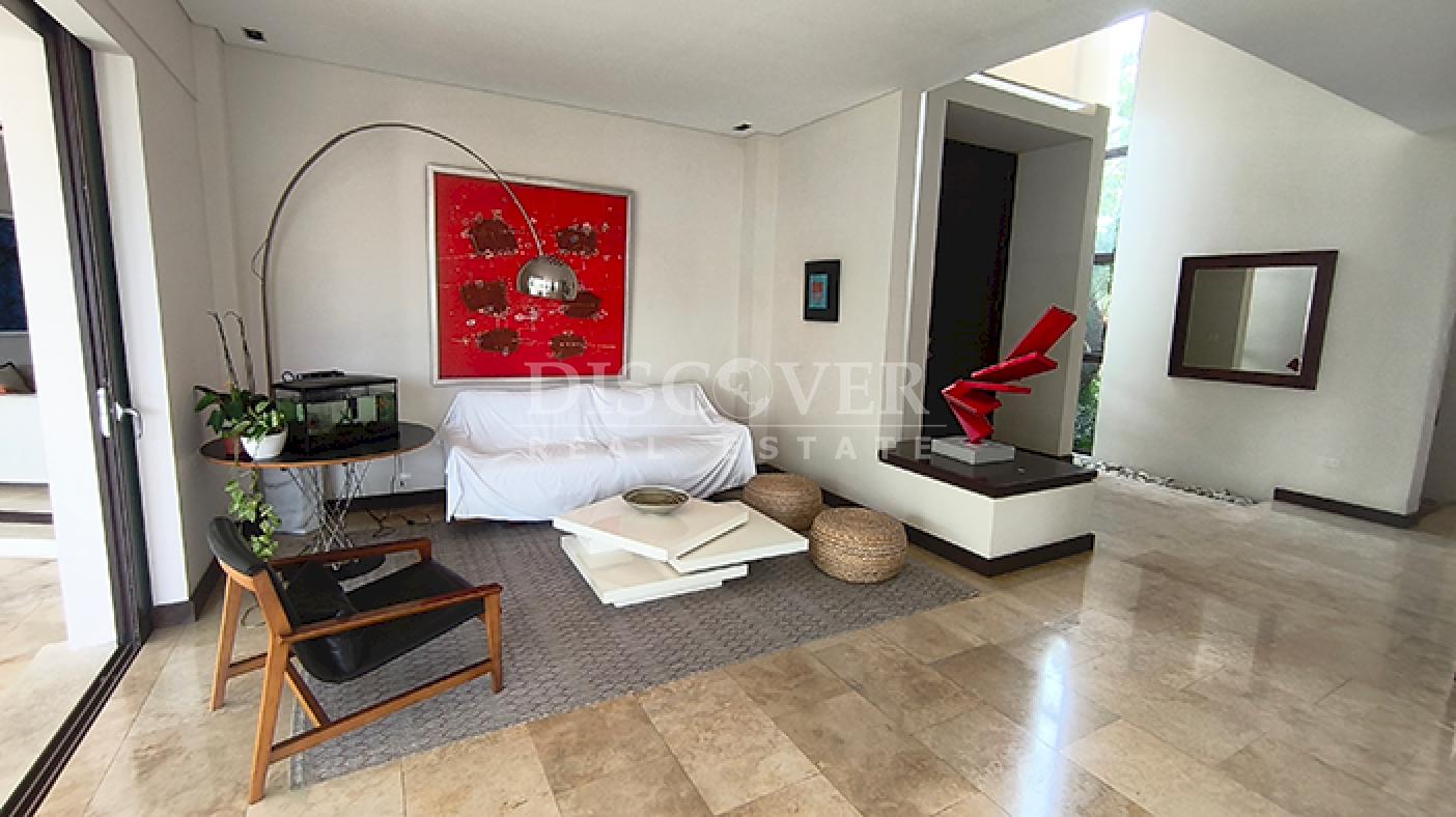  Spacious House for Rent in Santo Domingo