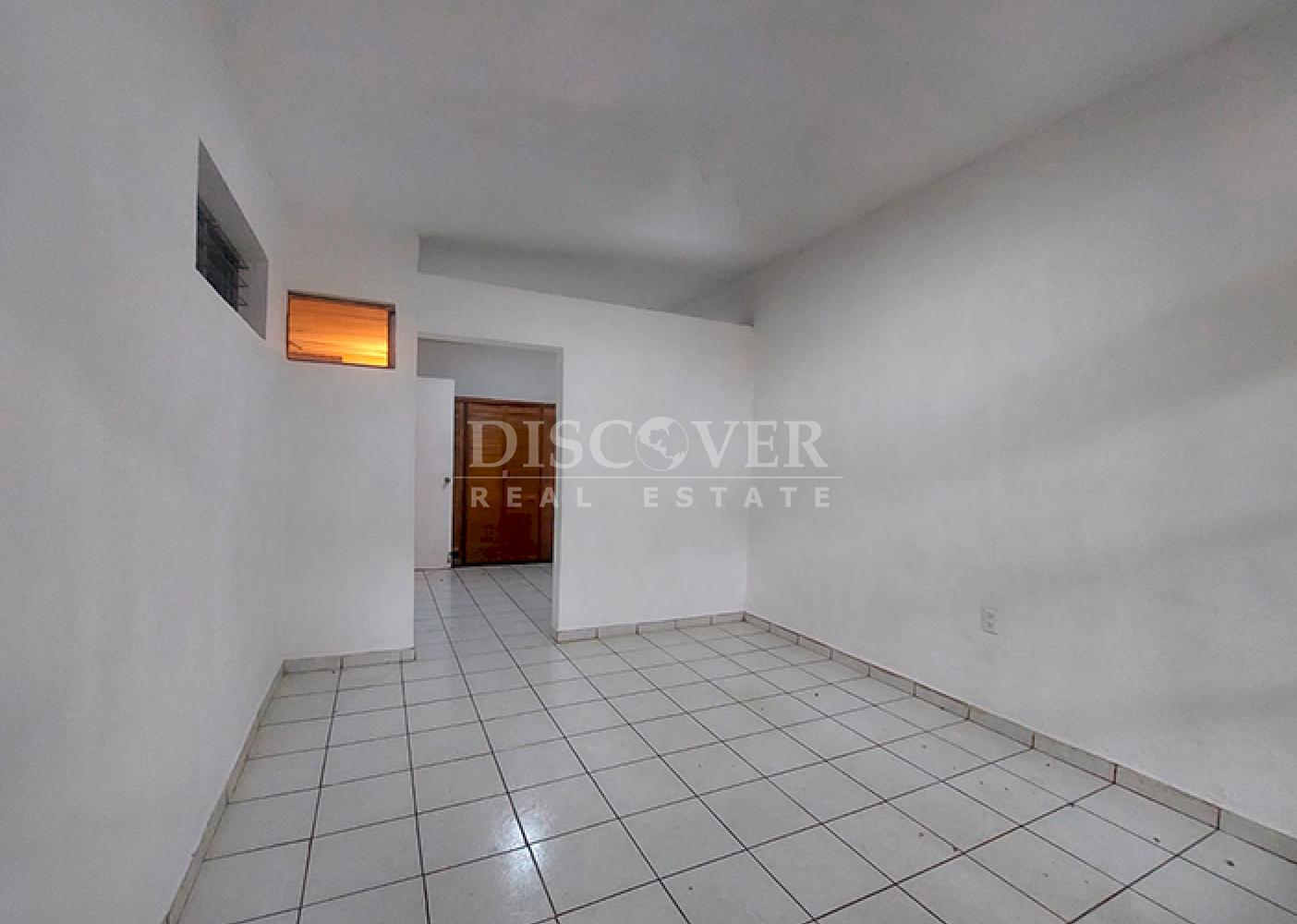  One-story house for rent in Altamira