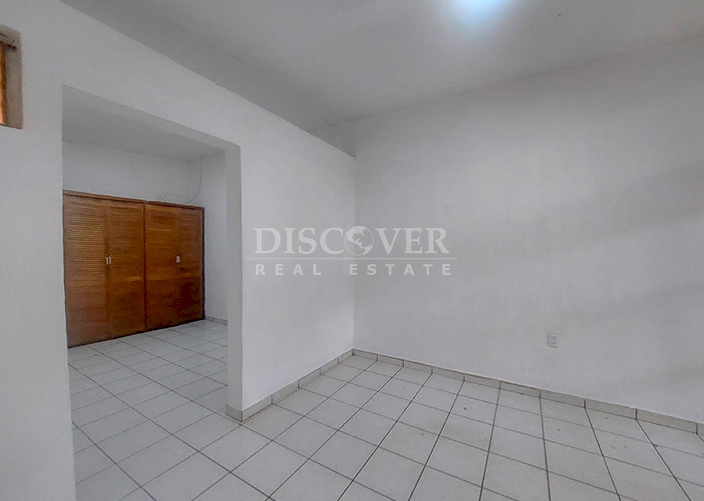  One-story house for rent in Altamira