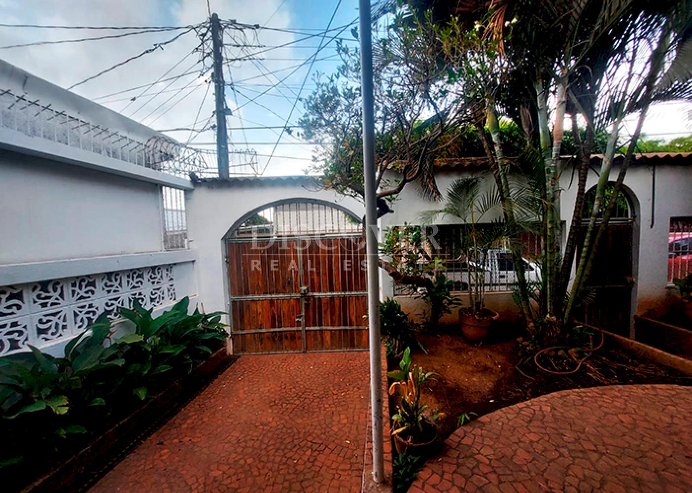  One-story house for rent in Altamira