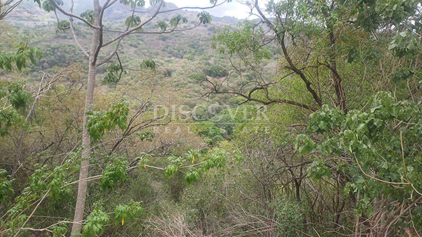 Land bordering a river in Estelí for sale
