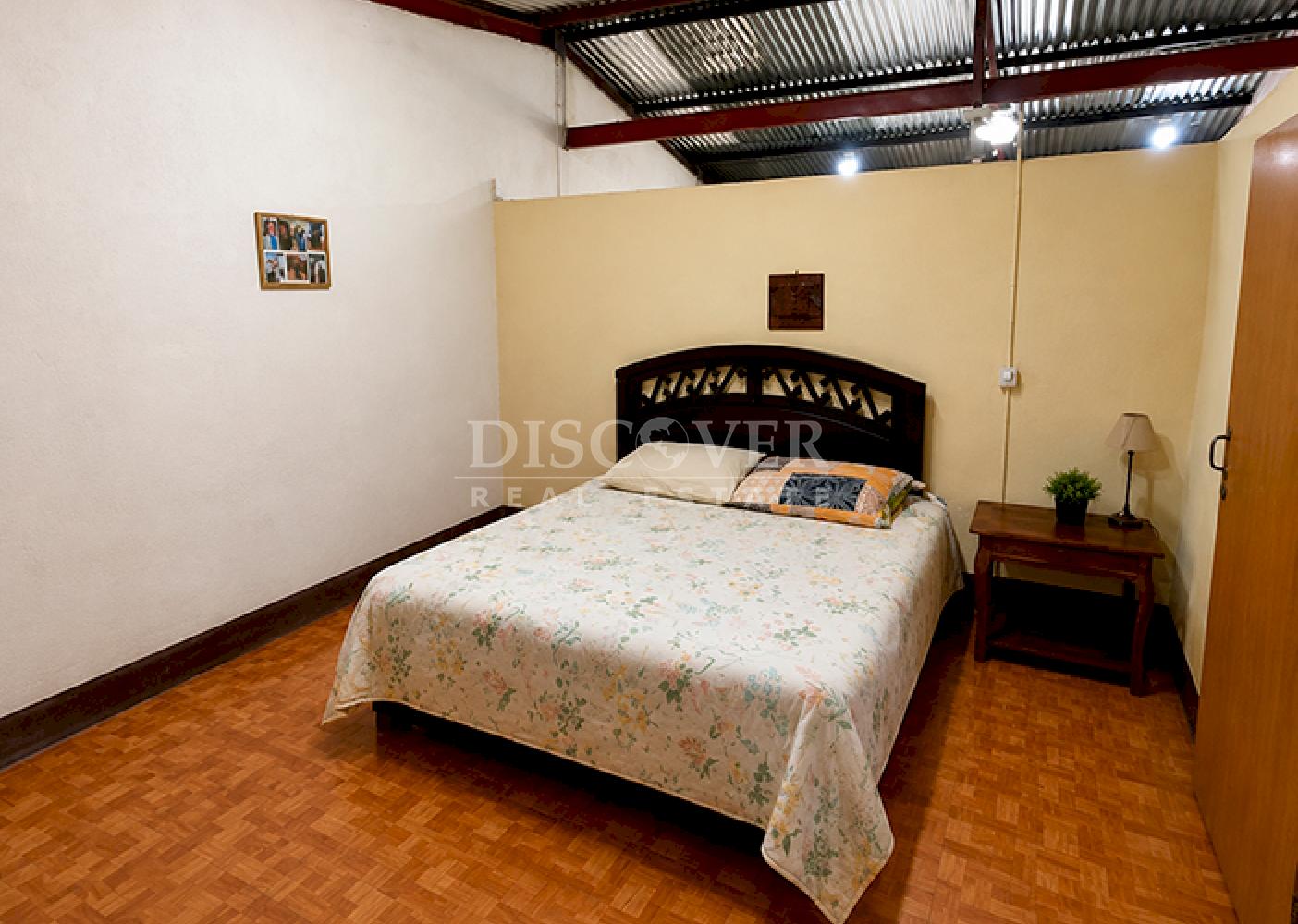 House for sale on the road to Granada