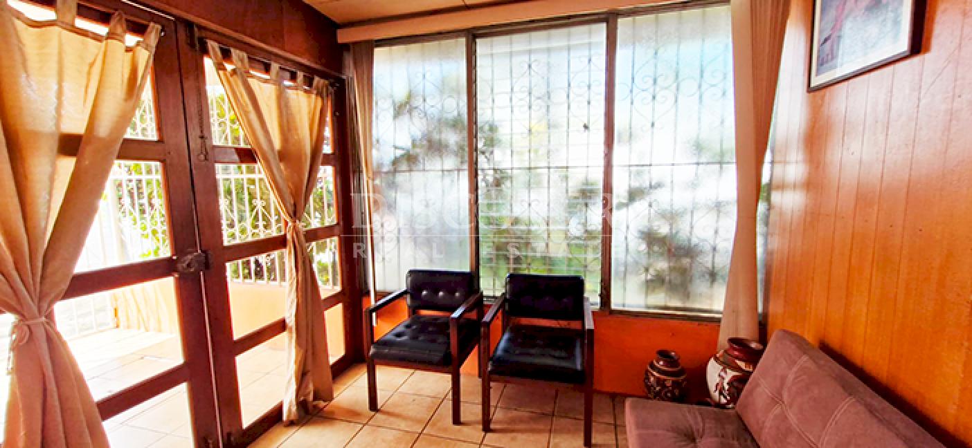  House for sale in a great location in Bolonia