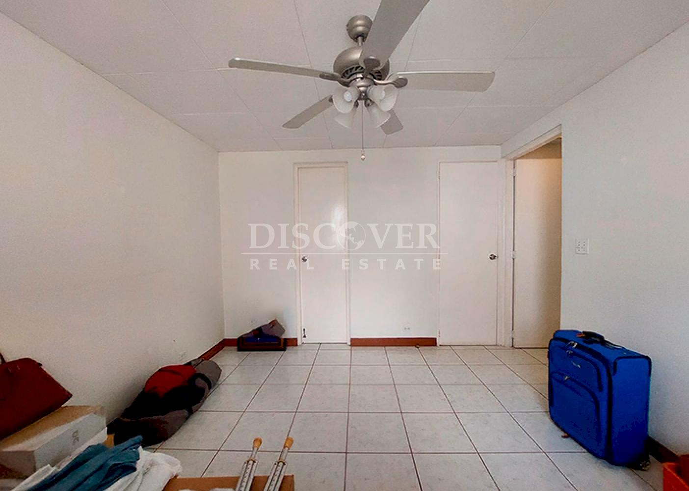  House with a pool for sale on Carretera Sur