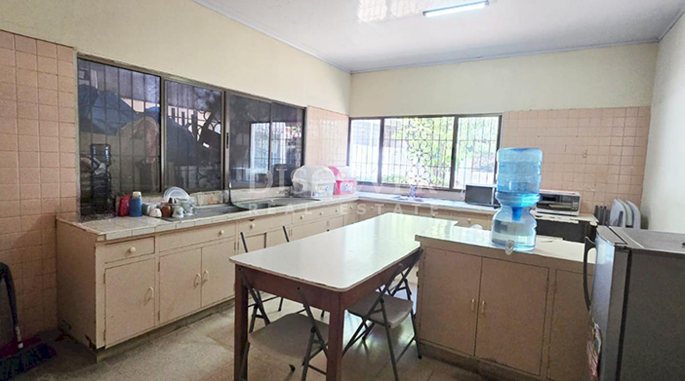  Office space for rent on the Masaya Highway