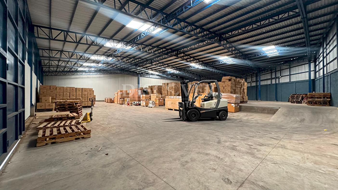 Warehouse for rent on Carretera Nueva in León 