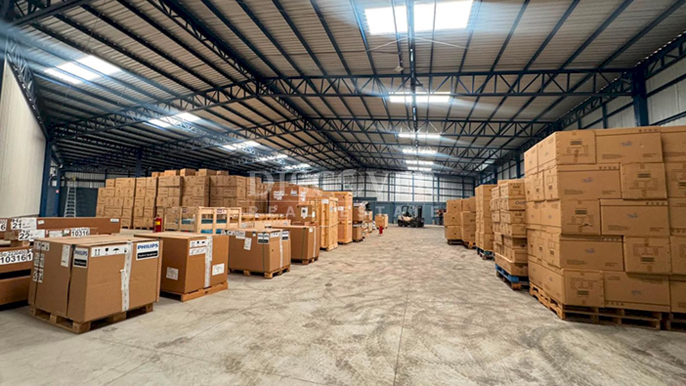 Warehouse for rent on Carretera Nueva in León 