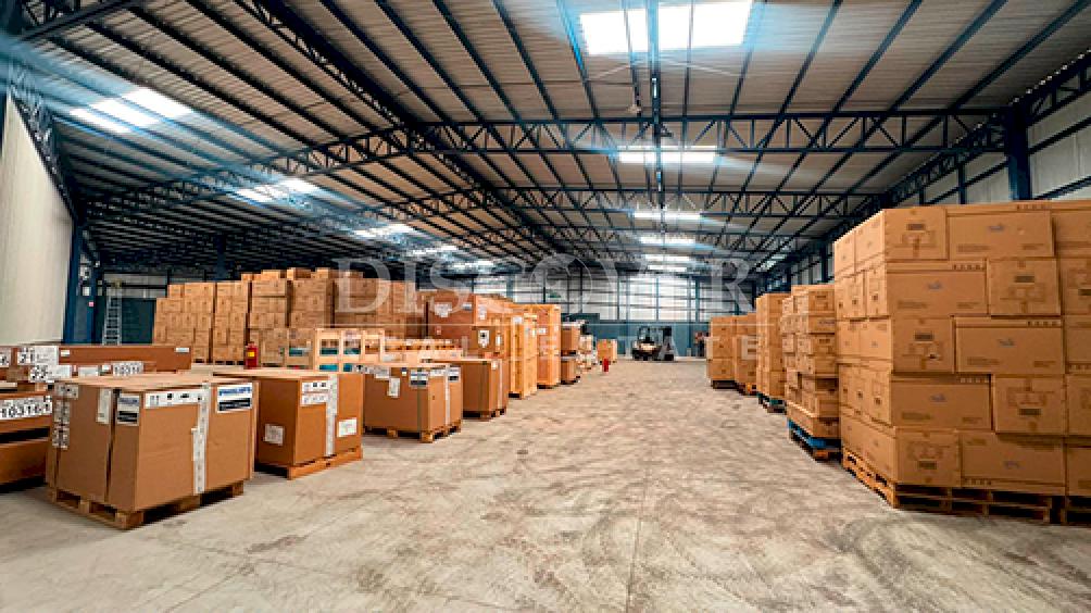  Warehouse with office and loading area for rent in Las Colinas 