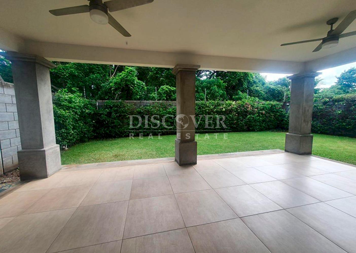  Cozy House for Rent in Santo Domingo