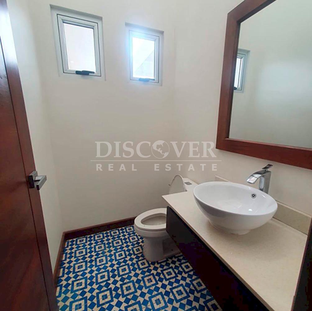  Cozy House for Rent in Santo Domingo