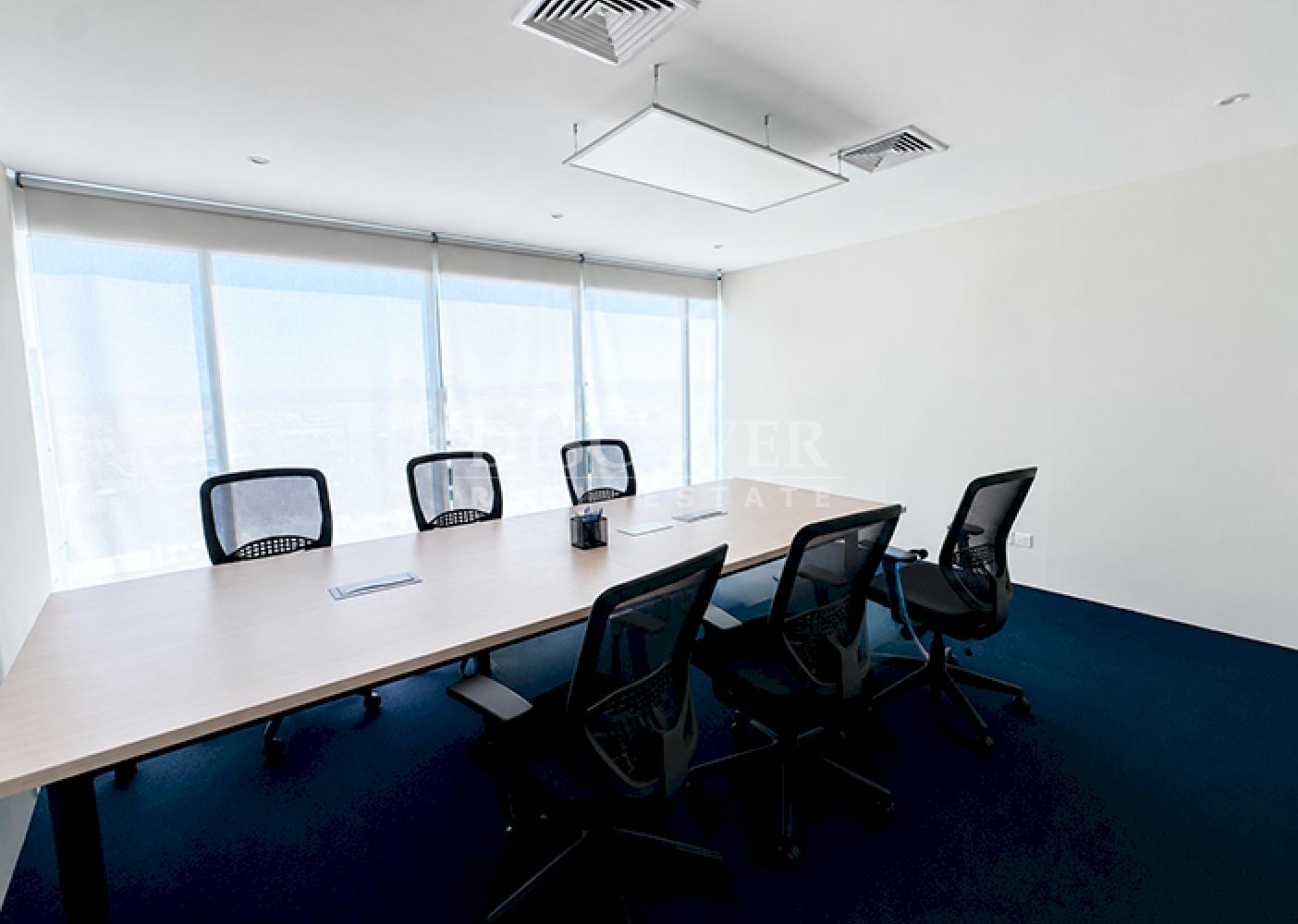  Office space for sale in a corporate building overlooking the lake on Camino de Oriente