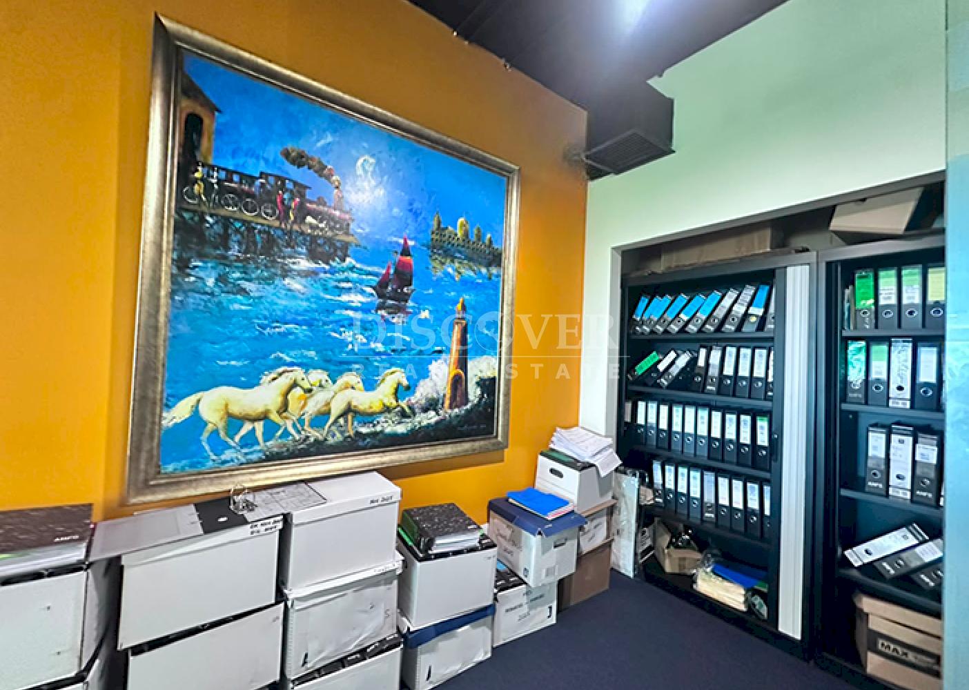  Office space for sale in a corporate building overlooking the lake on Camino de Oriente