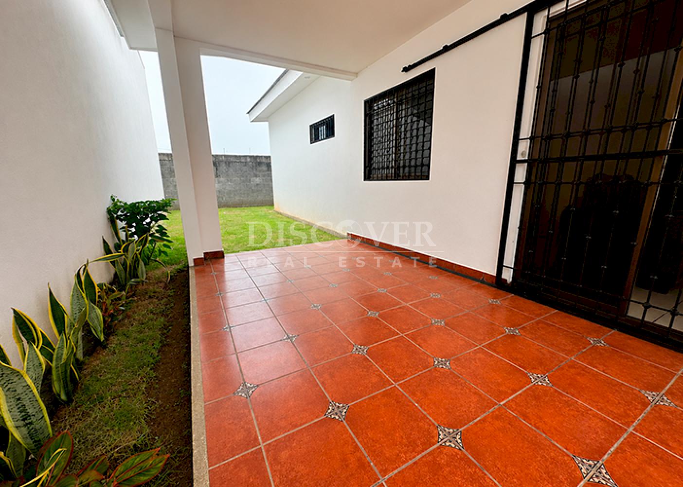  House for rent in a residential - Carretera Vieja a León