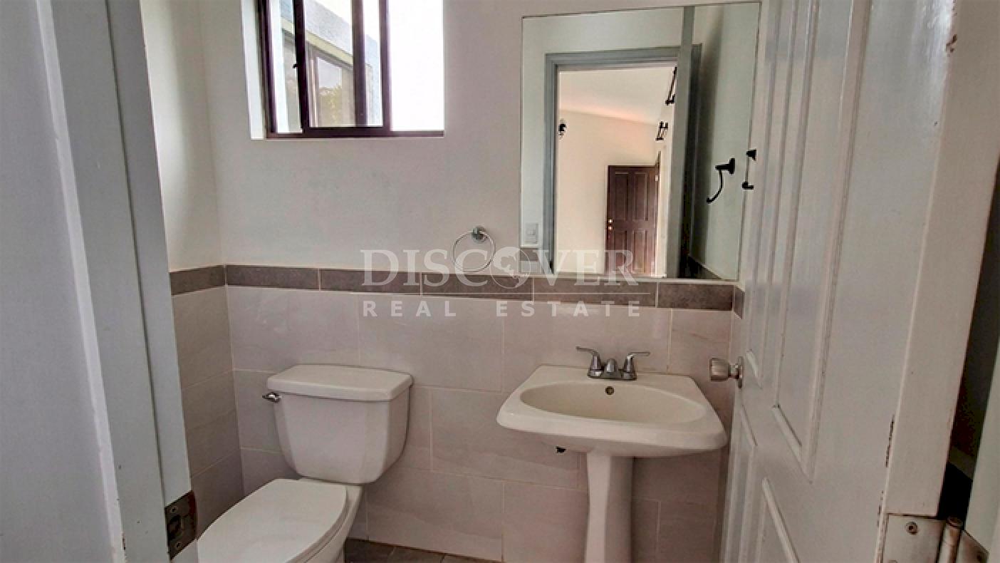  House for rent in a residential area in Las Colinas