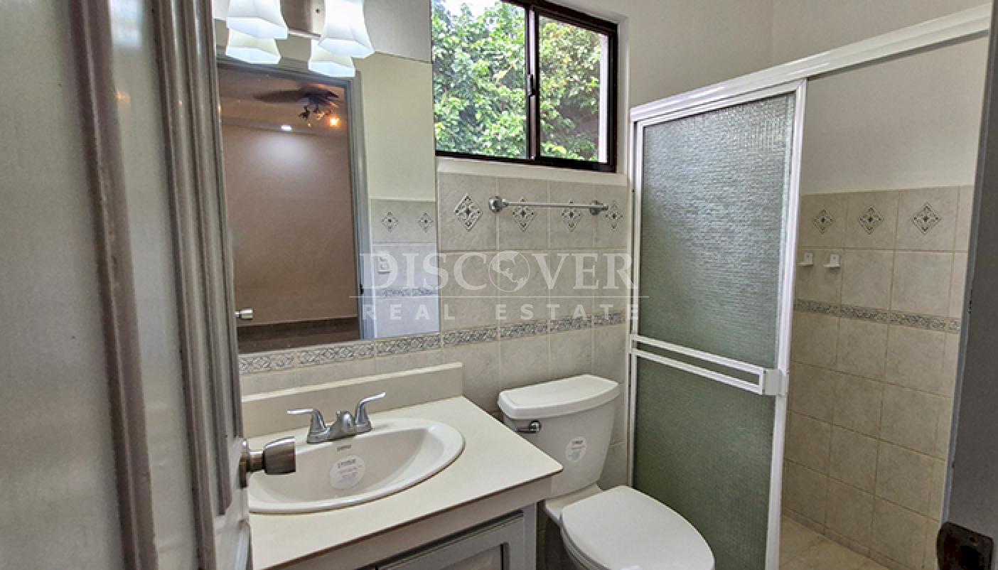  House for rent in a residential area in Las Colinas