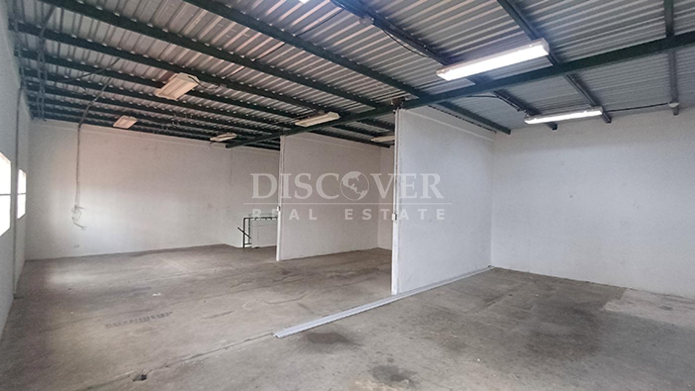  Commercial Unit for Rent in Mercado Oriental