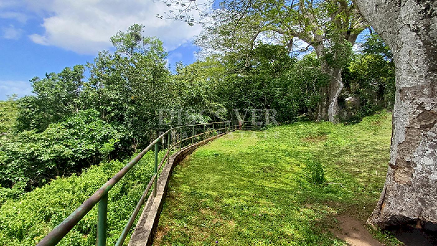 Land for sale with views of the lagoon and Mombacho Volcano in Diriá