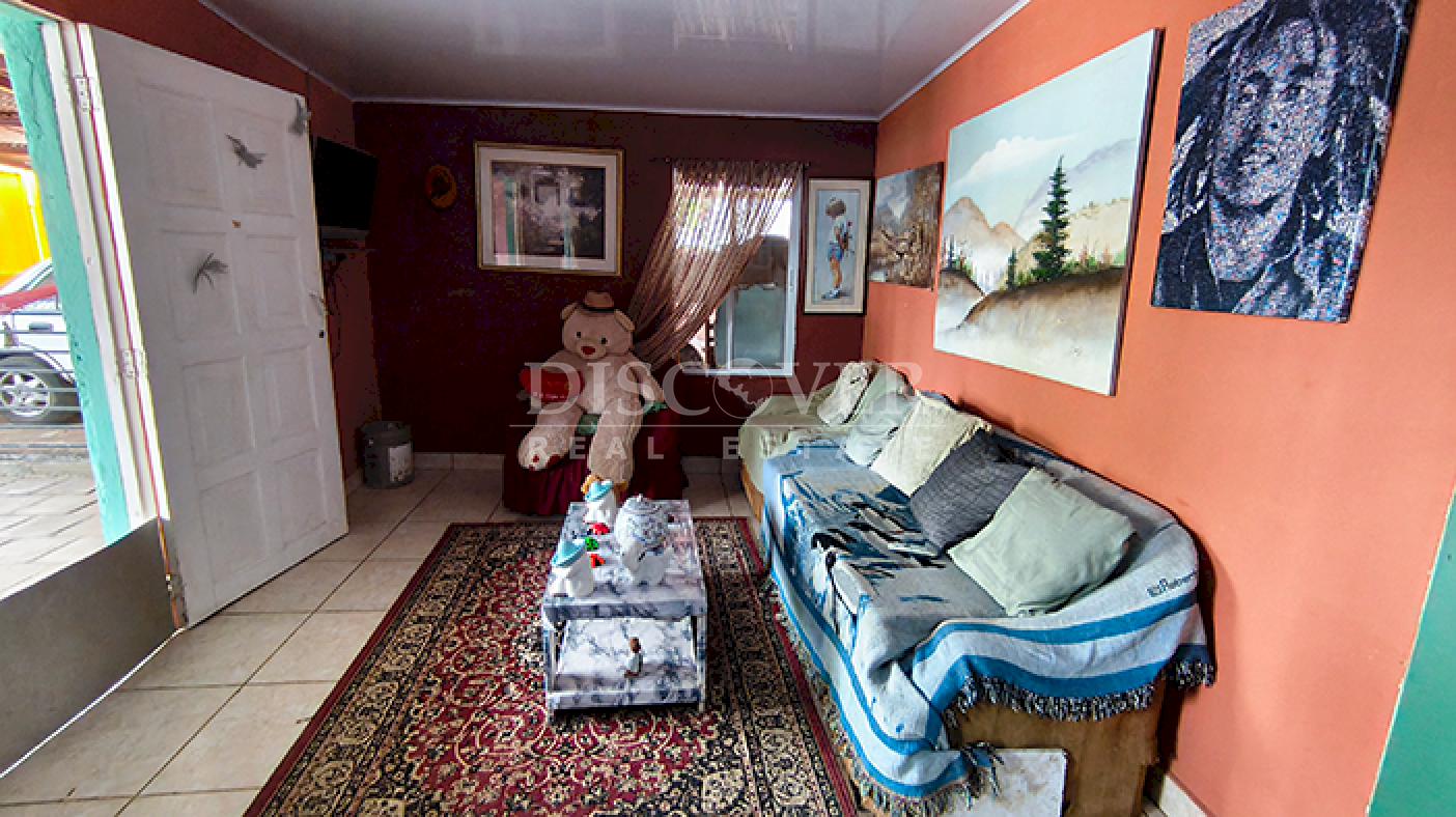  House with a spacious yard for sale in Tipitapa