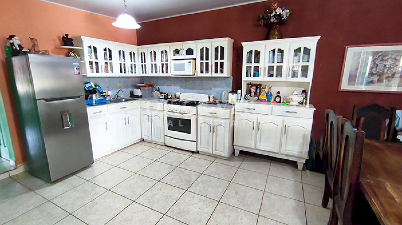  House with a spacious yard for sale in Tipitapa