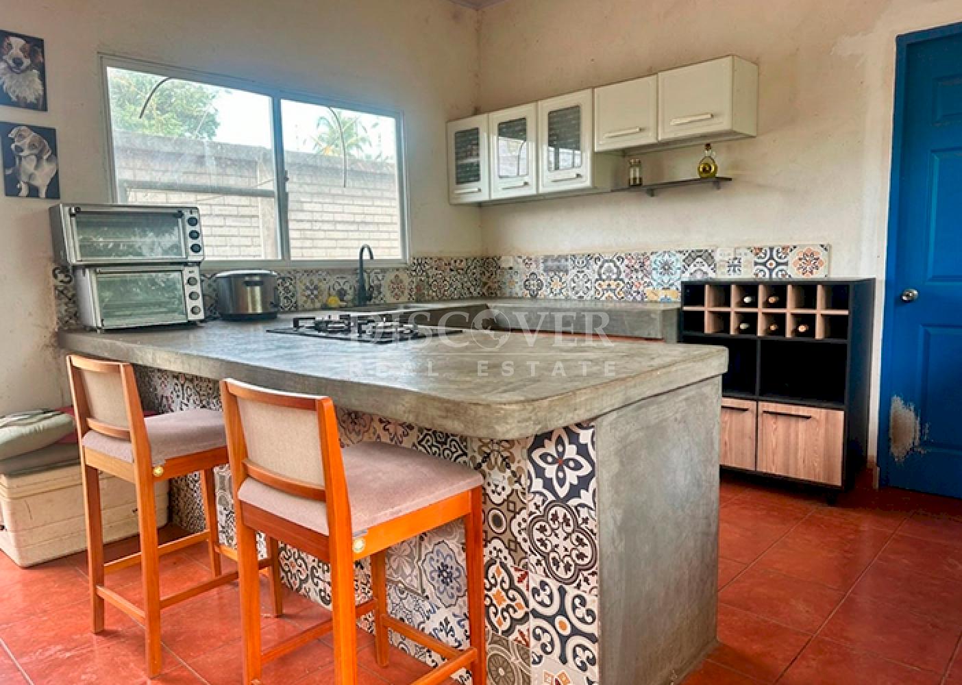 House with a large yard for sale on Carretera Sur