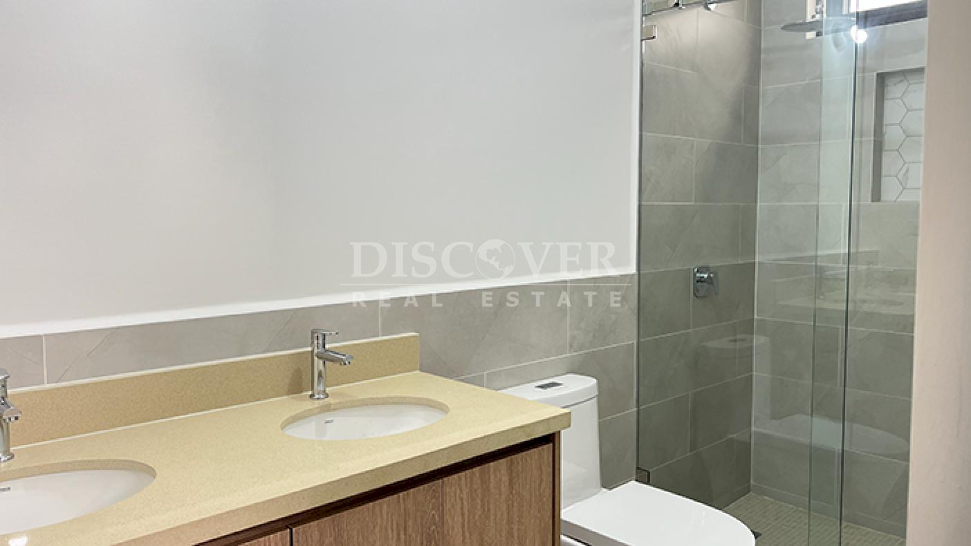 Spacious house for rent in a condominium complex - Masaya Highway