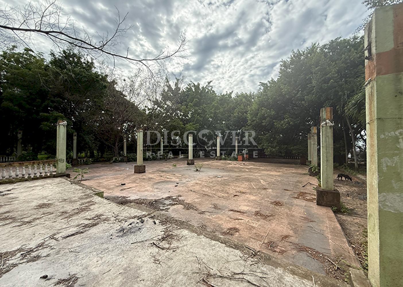  Land for sale along a highway in Masaya