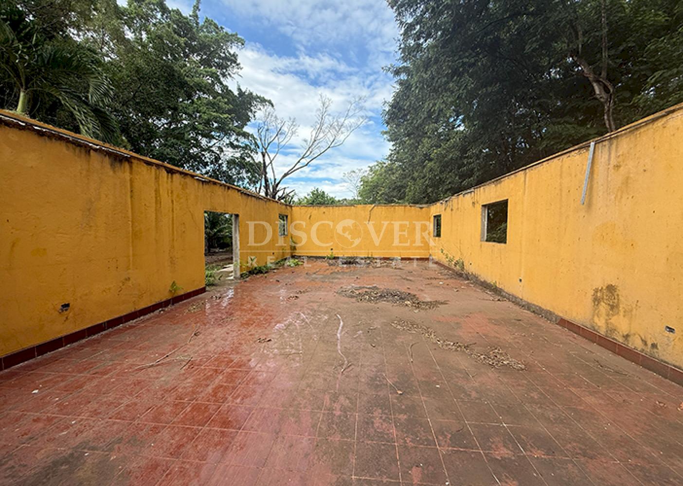 Land for sale along a highway in Masaya
