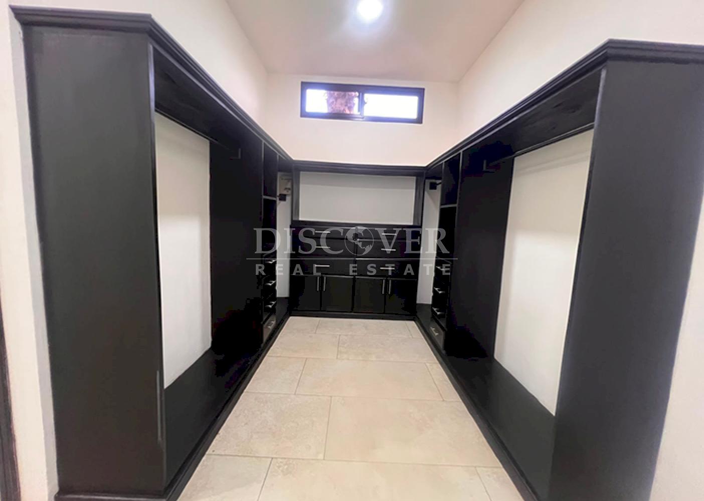  House for rent in a condominium complex in Chinandega
