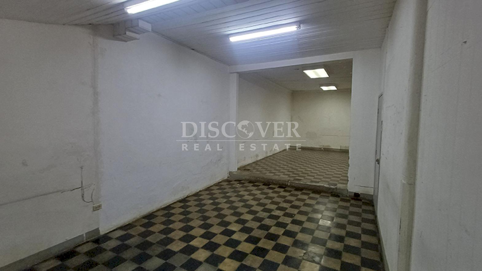  Commercial Building for Sale in the City of León