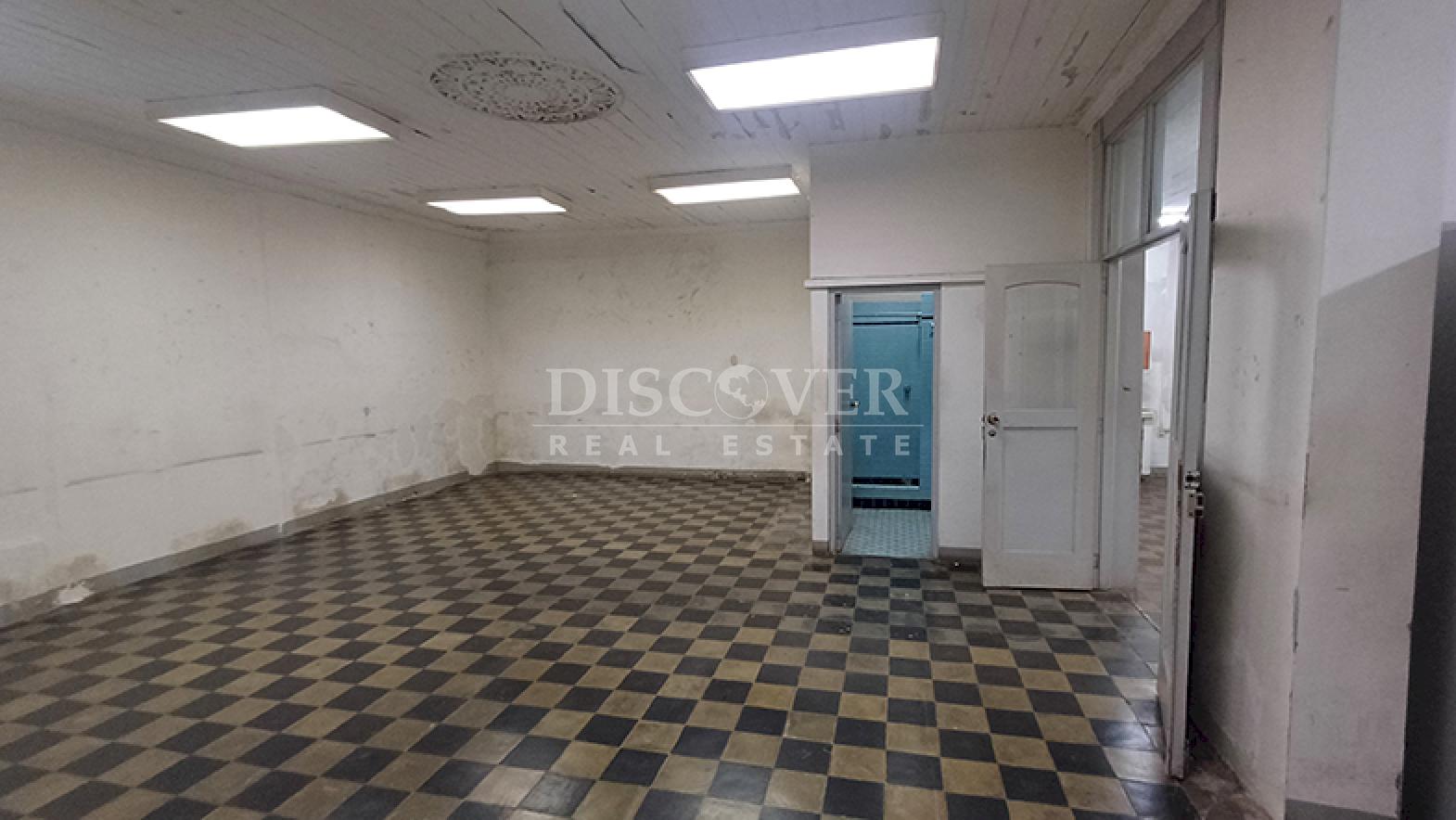  Commercial Building for Sale in the City of León
