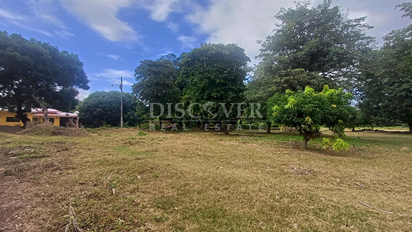 Se vende terreno dentro de residencial en Rivas