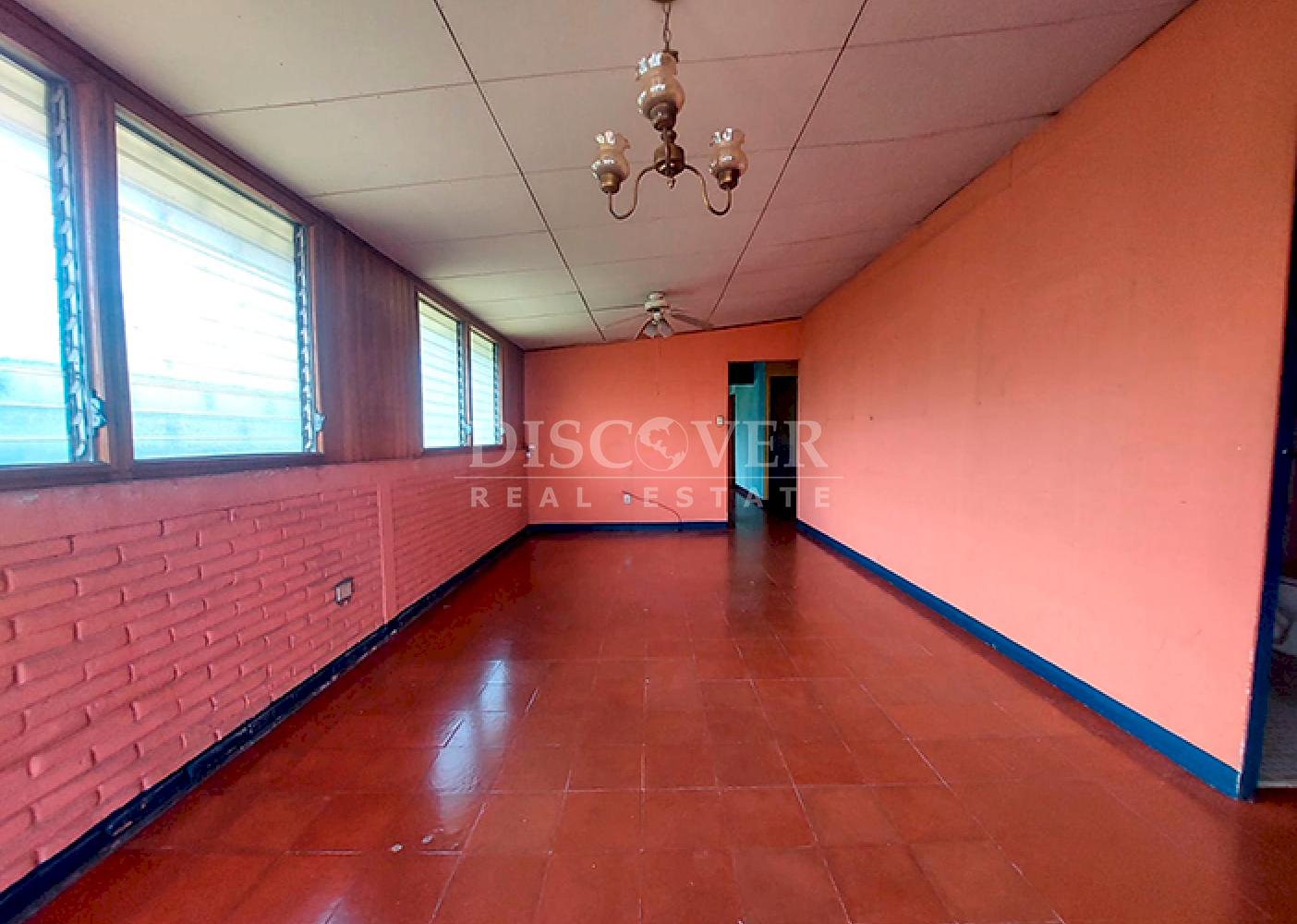 Spacious house for rent, ideal for an office or residence, in Las Palmas