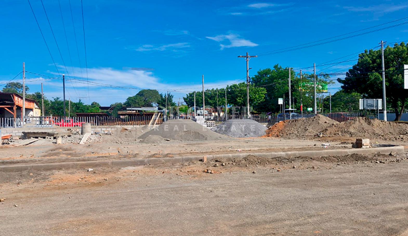 Units for Rent at a New Shopping Center in Masaya