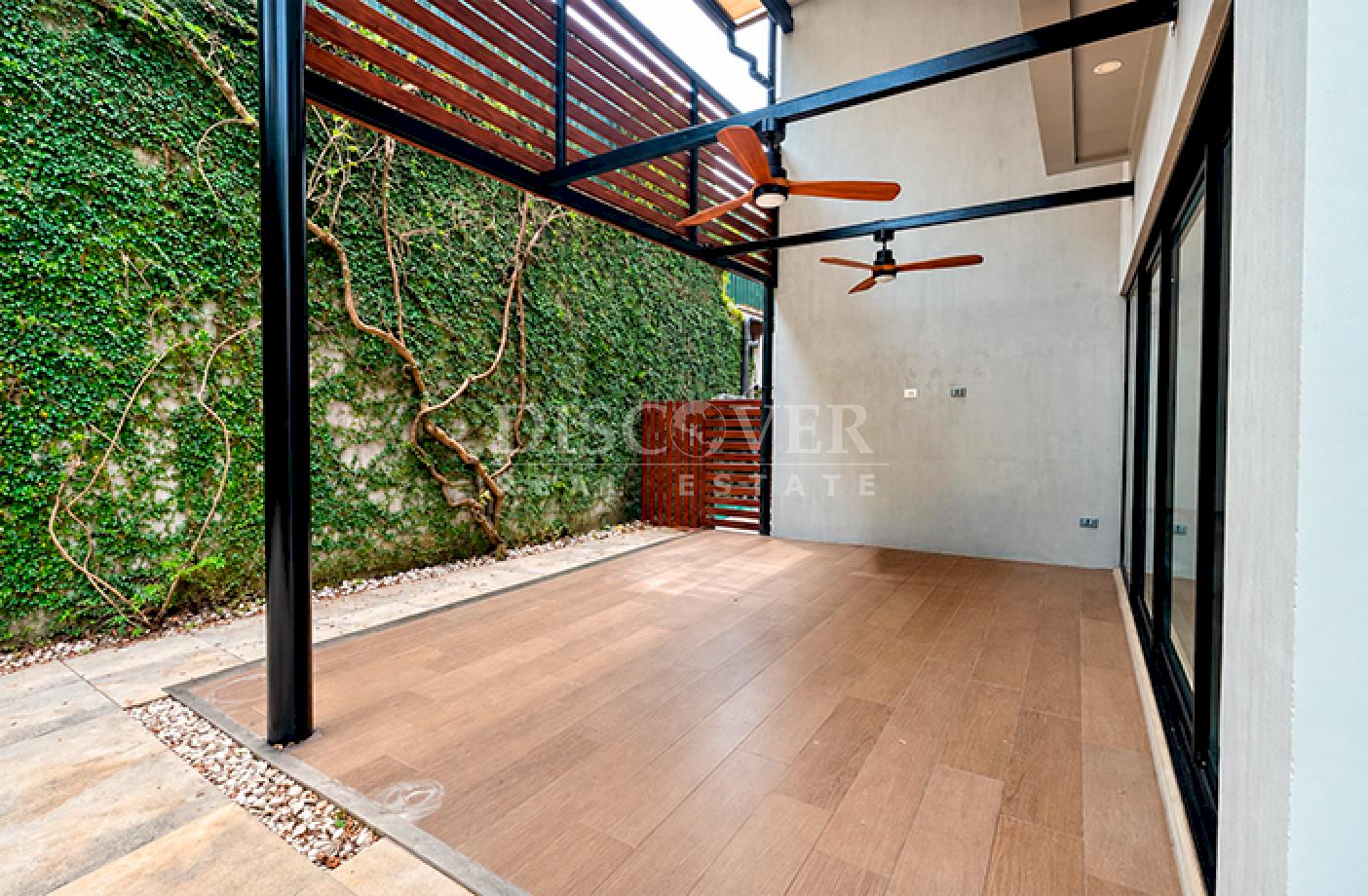  House for rent in a condominium in Villa Fontana