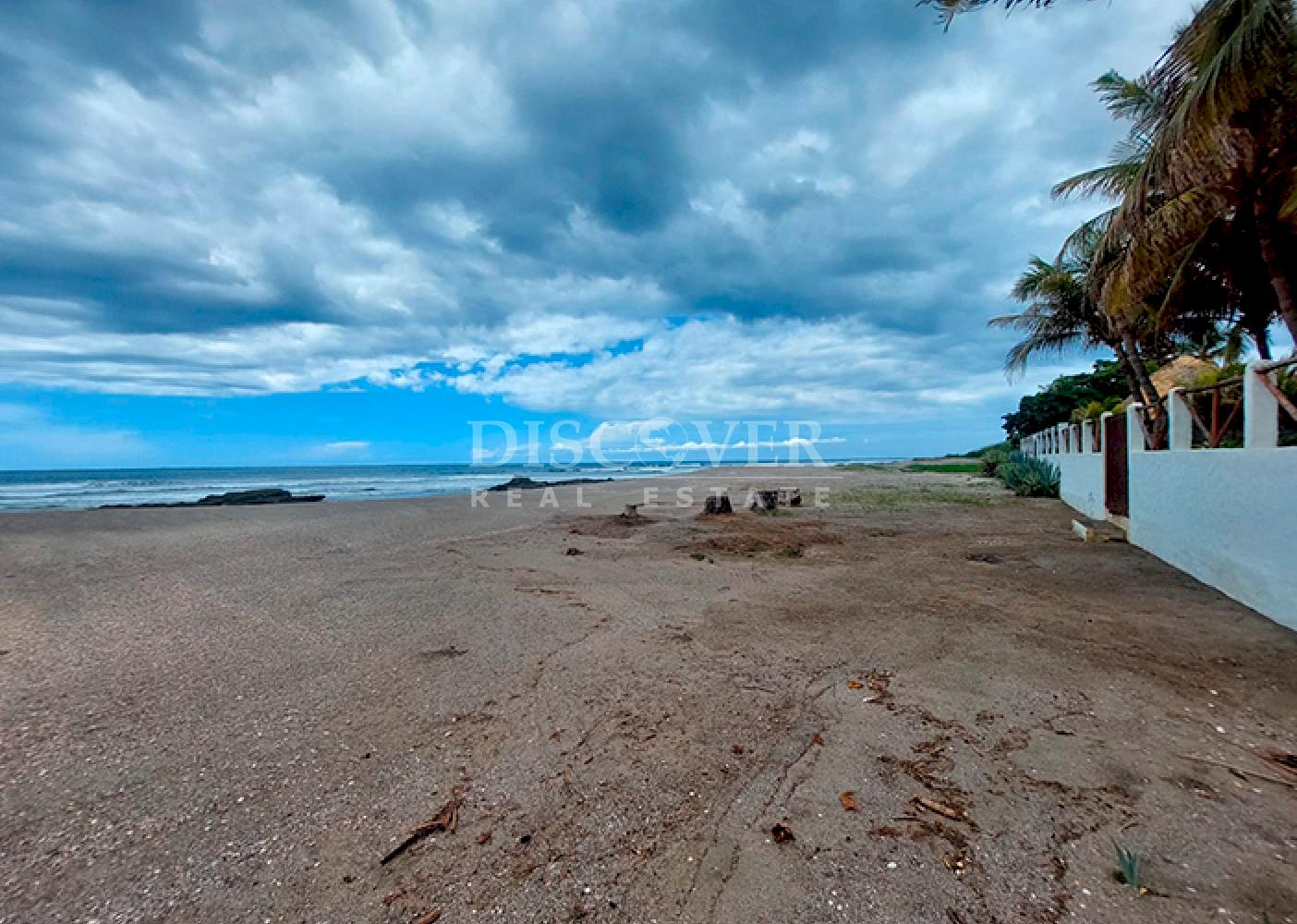  Beach House for Sale in Pochomil - Oceanfront