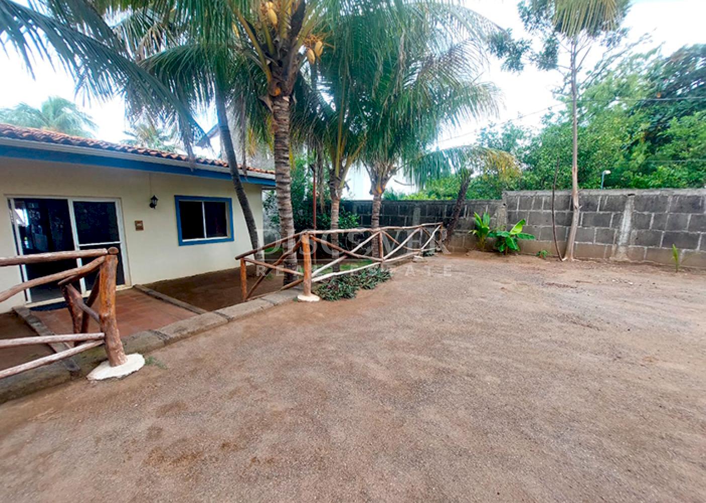  Beach House for Sale in Pochomil - Oceanfront