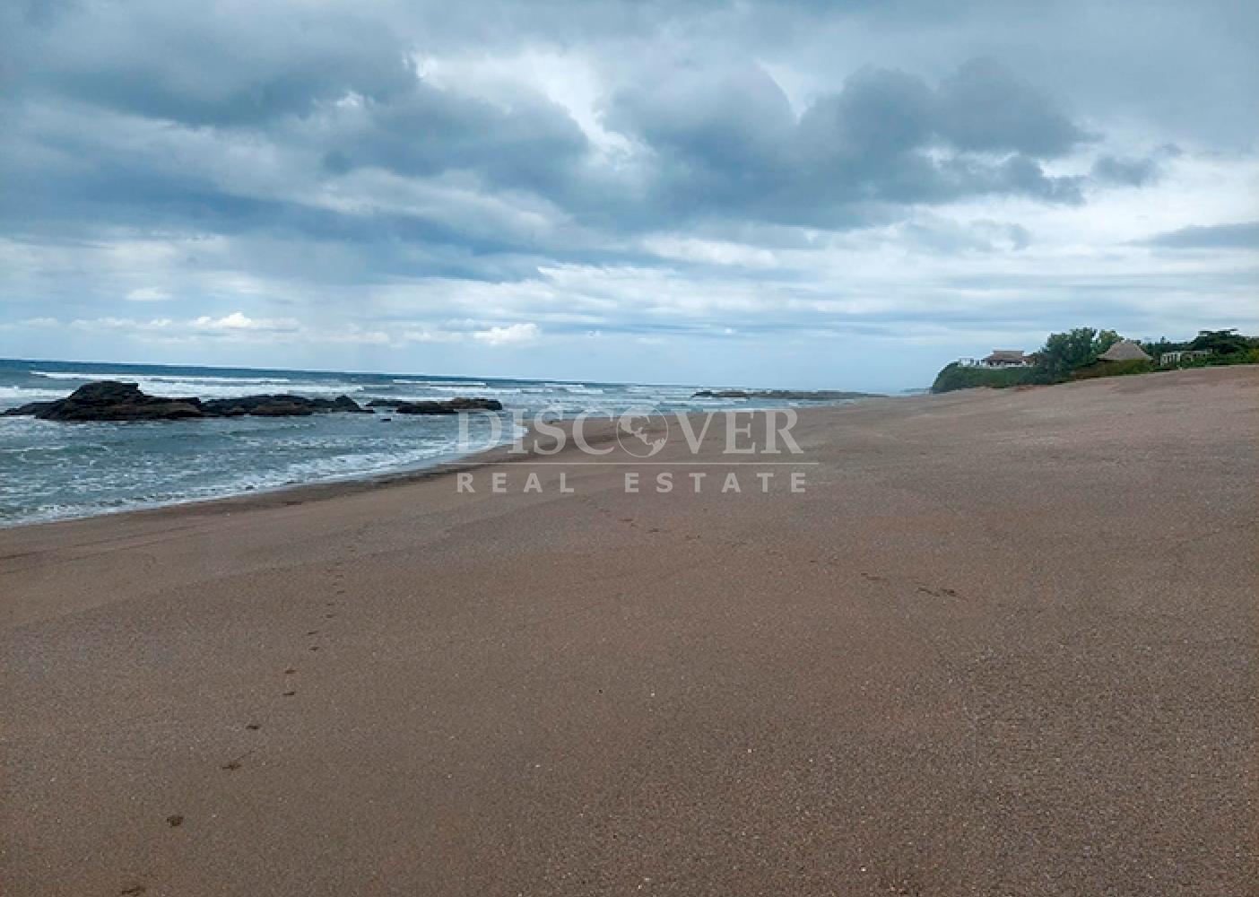  Beach House for Sale in Pochomil - Oceanfront