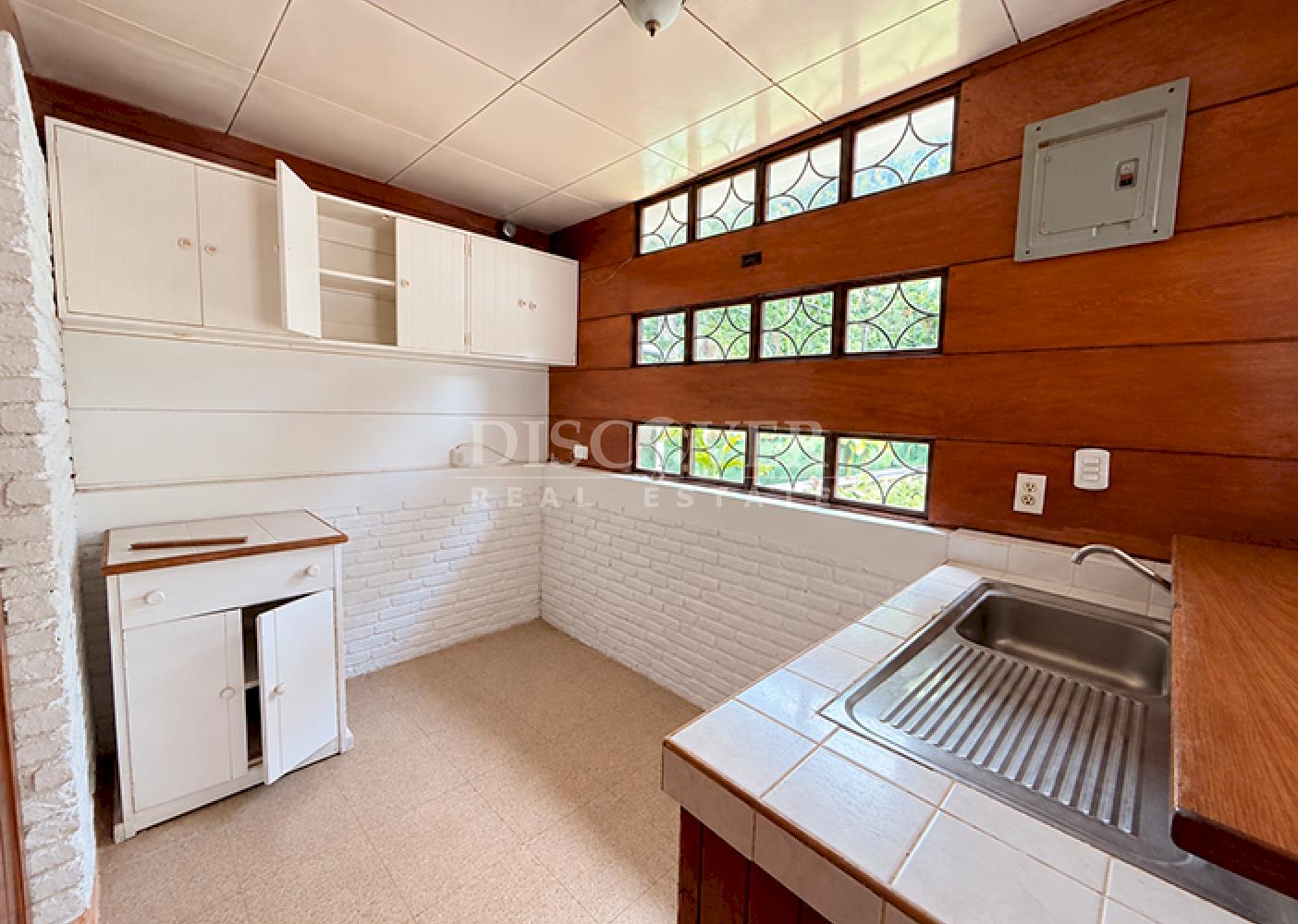  Cozy apartment for rent in Las Colinas