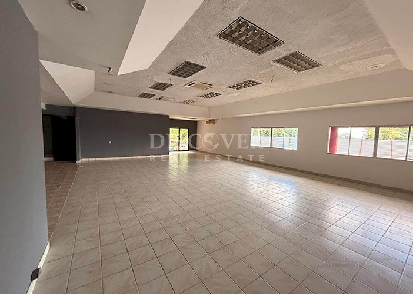 Commercial space for rent in Los Robles